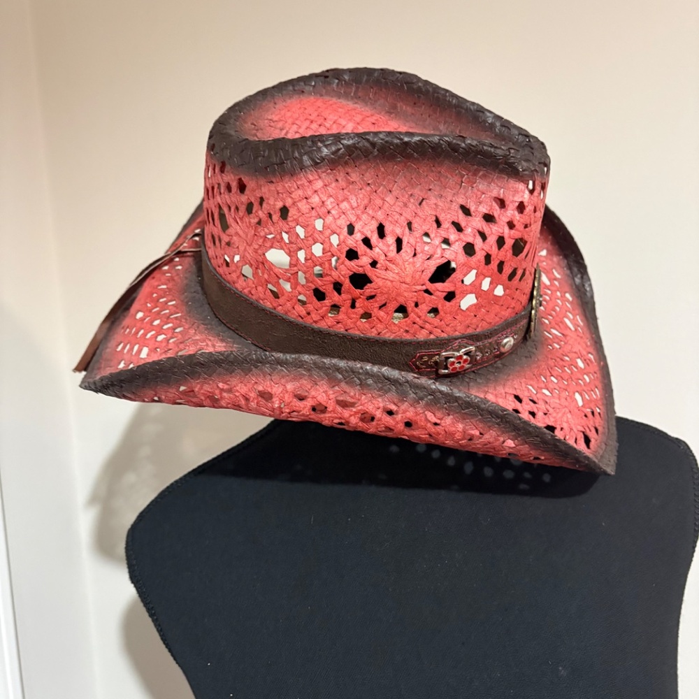 Bullhide Hats Run A Muck - Picture 5 of 9